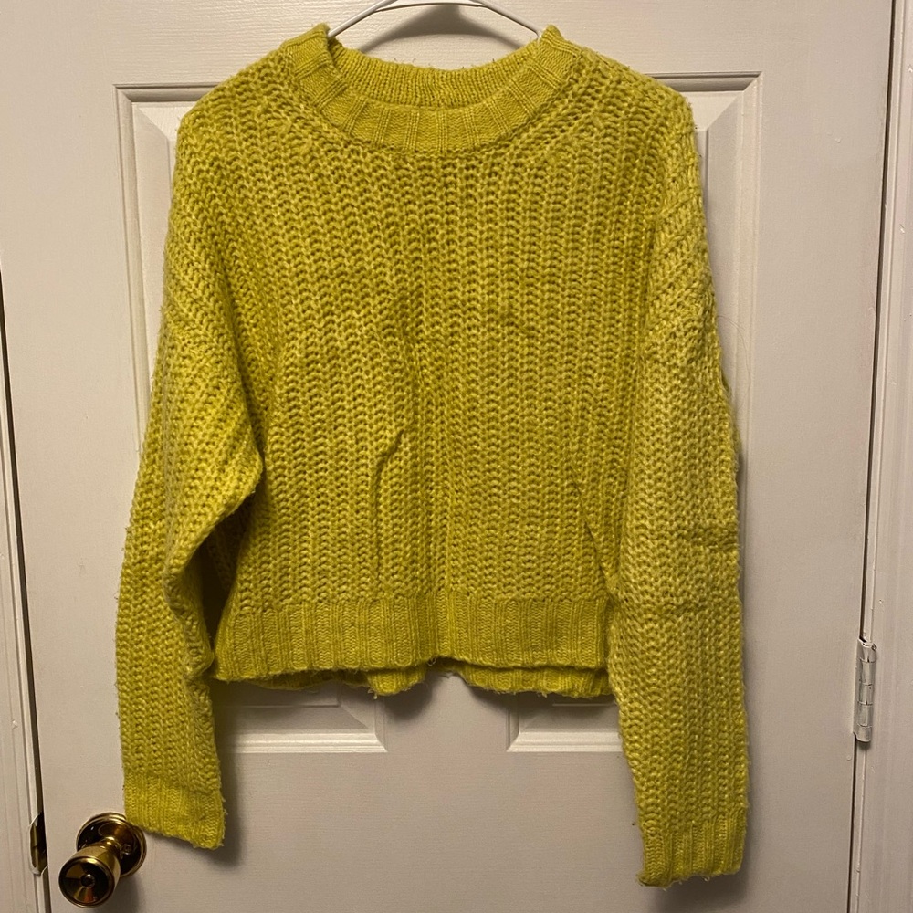American Eagle Chartreuse Yellow Green crop sweater